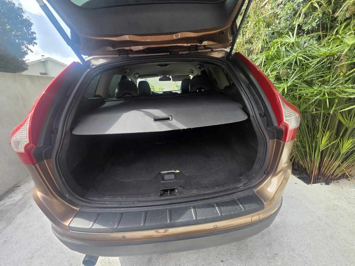 volvo-xc60-2-4d-2009-diesel-2400cc