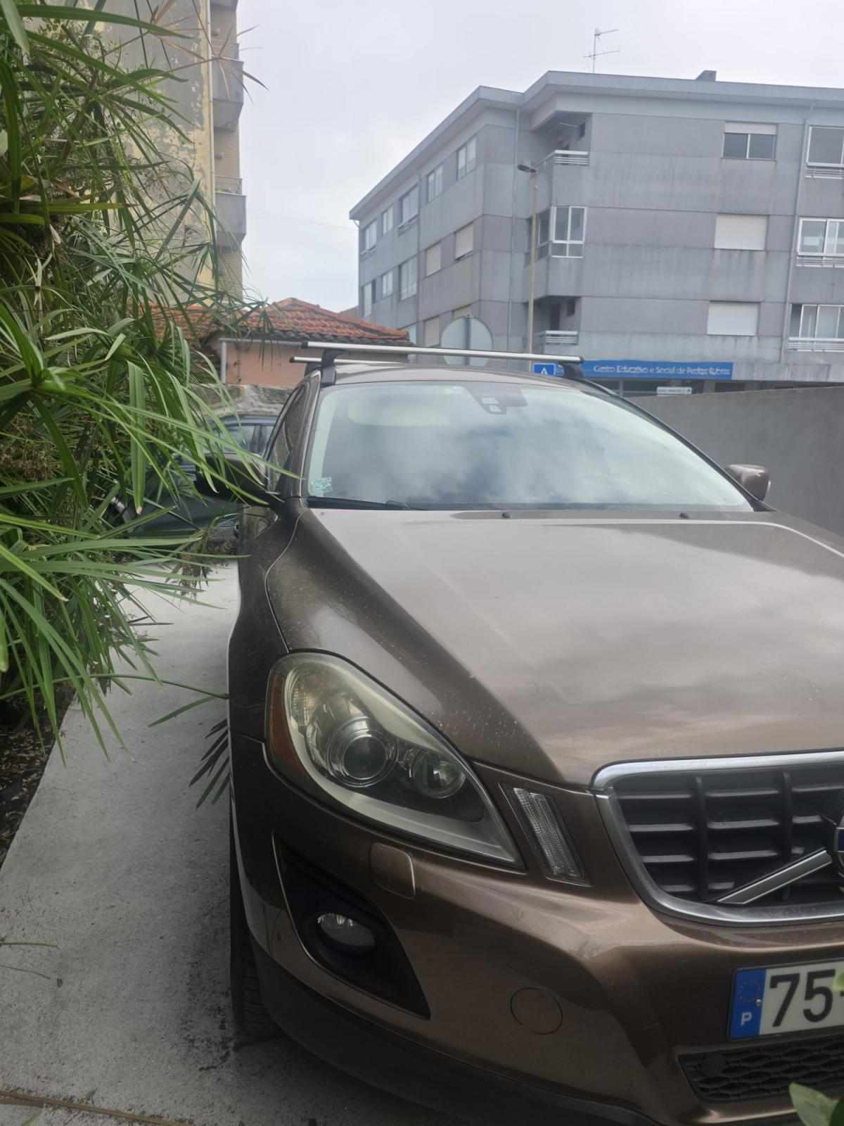 volvo-xc60-2-4d-2009-diesel-2400cc