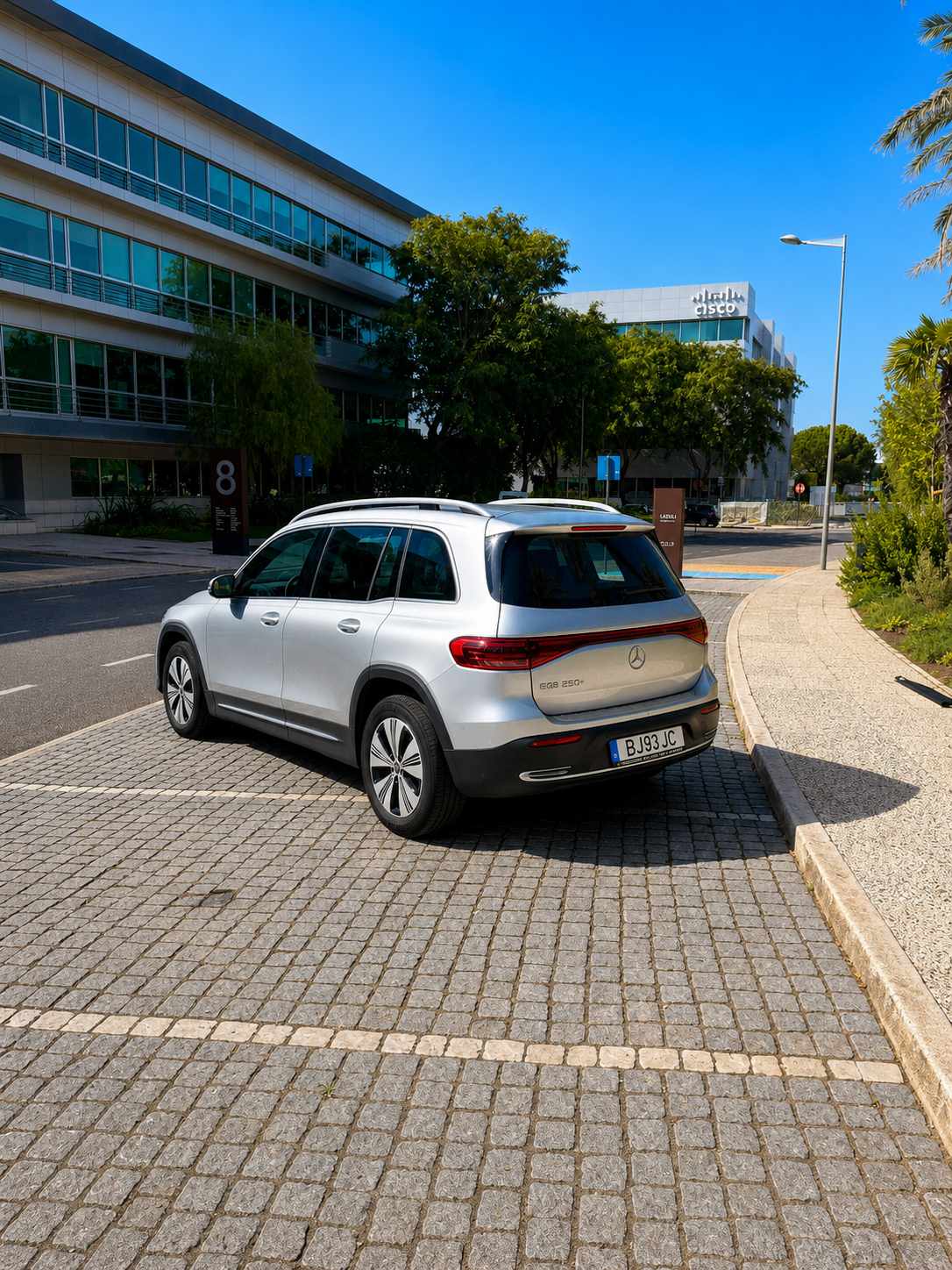 mercedes-benz-eqb-300-4matic-2024-eletrico