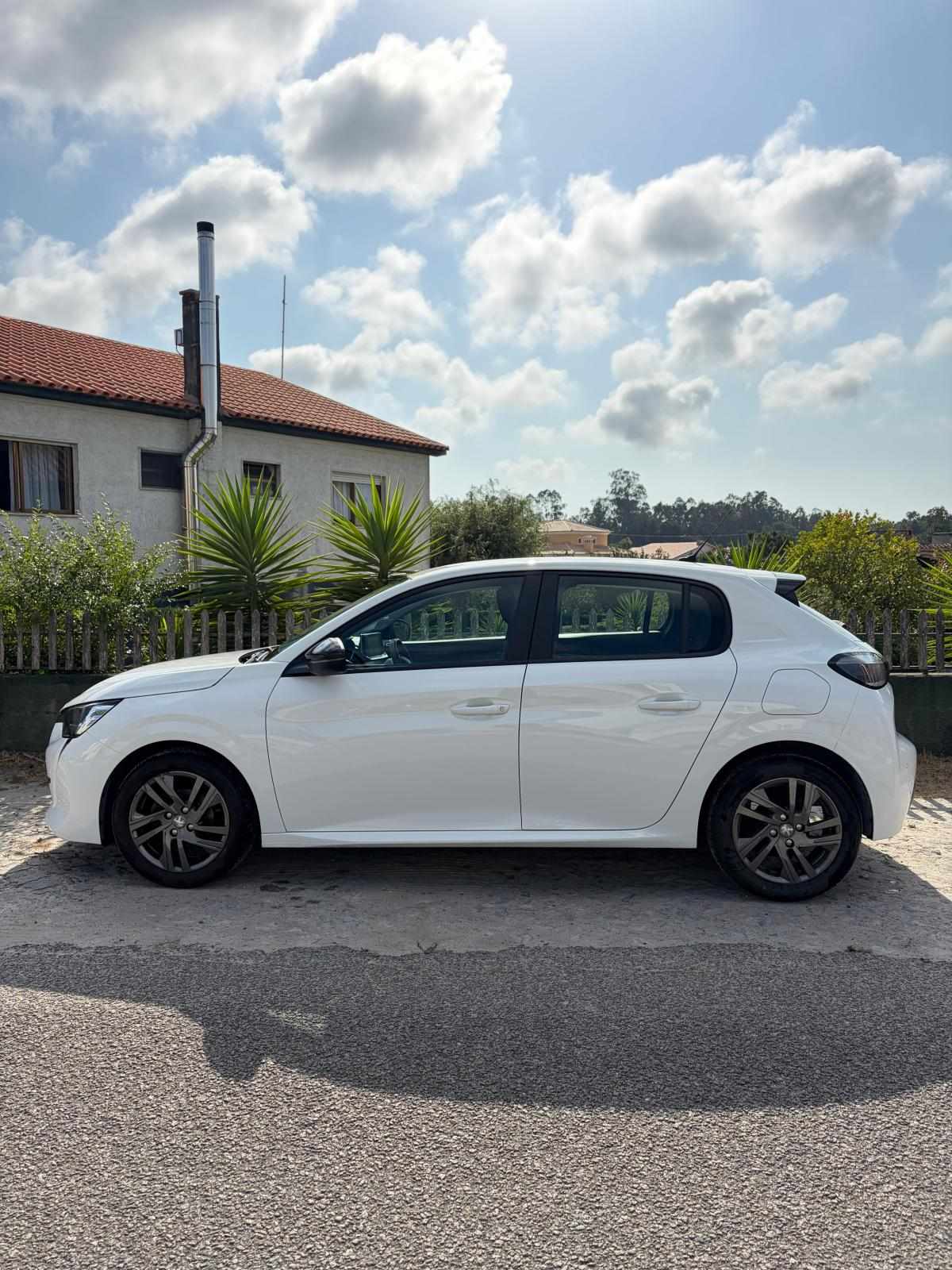 peugeot-208-1-2-puretech-2022-gasolina-1199cc