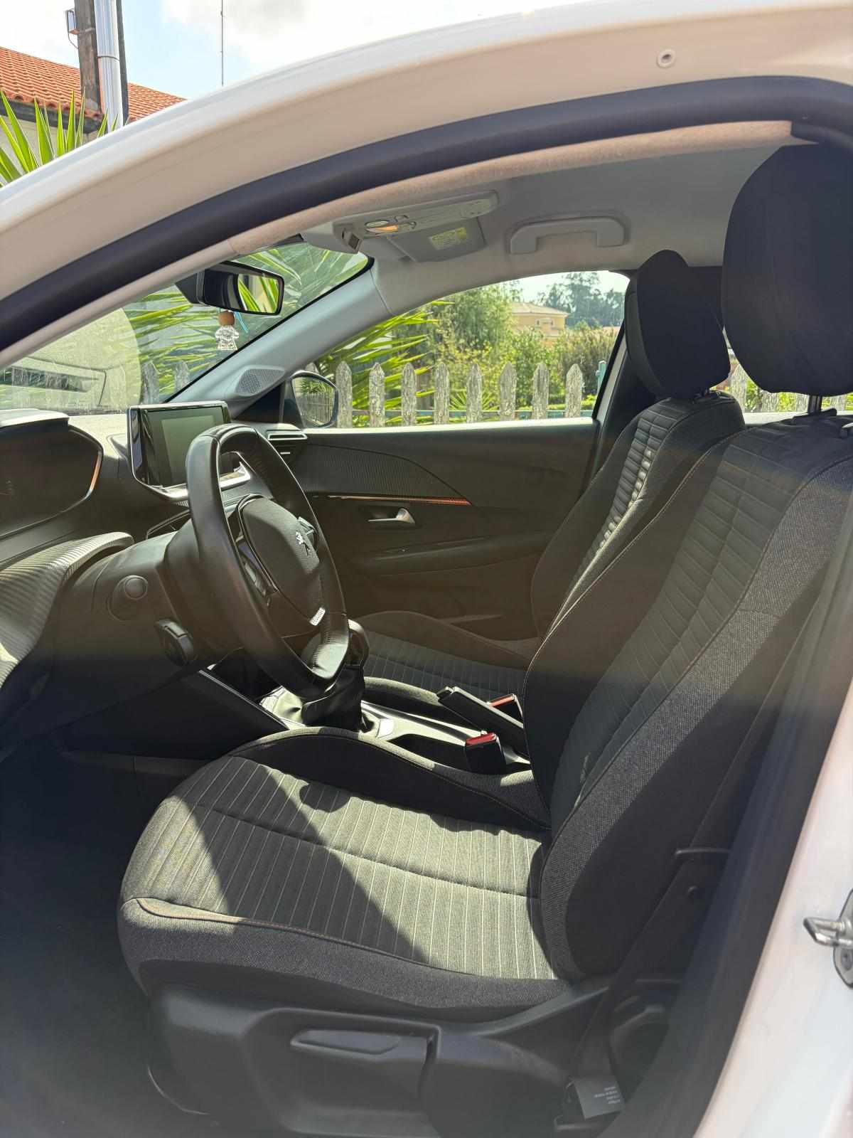 peugeot-208-1-2-puretech-2022-gasolina-1199cc