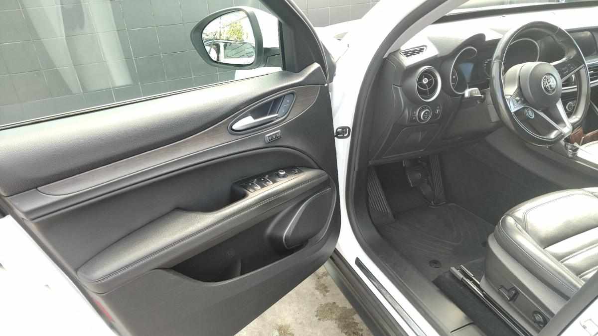 alfa-romeo-stelvio-2-2-jtdm-q4-2017-diesel-2143cc
