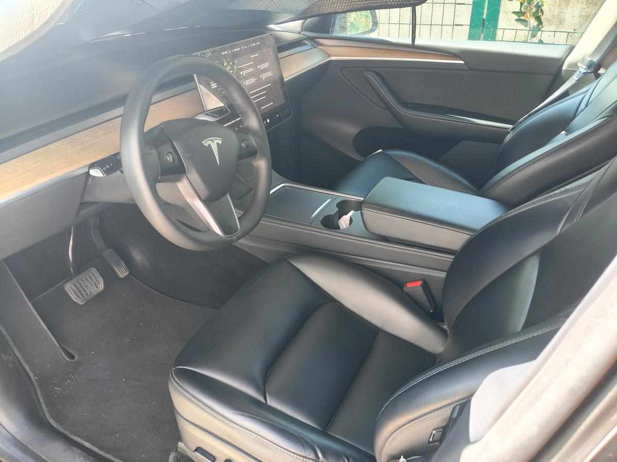 tesla-model-y-standard-range-rwd-2023-eletrico