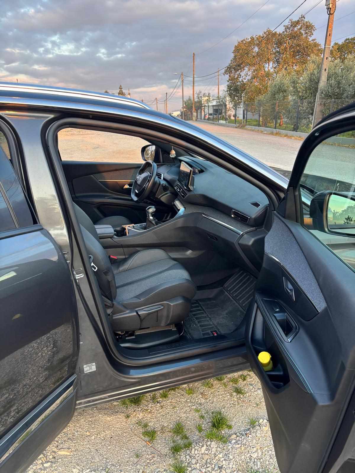 peugeot-5008-1-2-puretech-2023-gasolina-1199cc