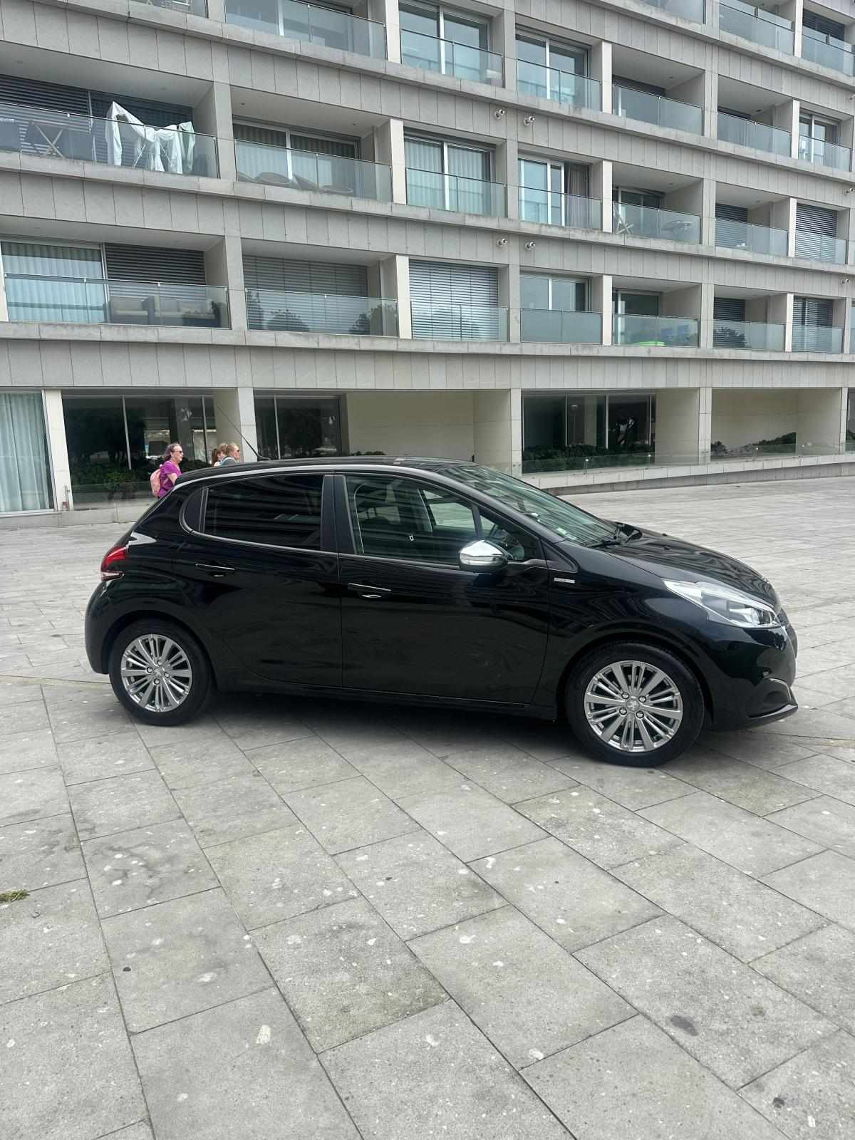 peugeot-208-1-2-vti-2017-gasolina-1199cc