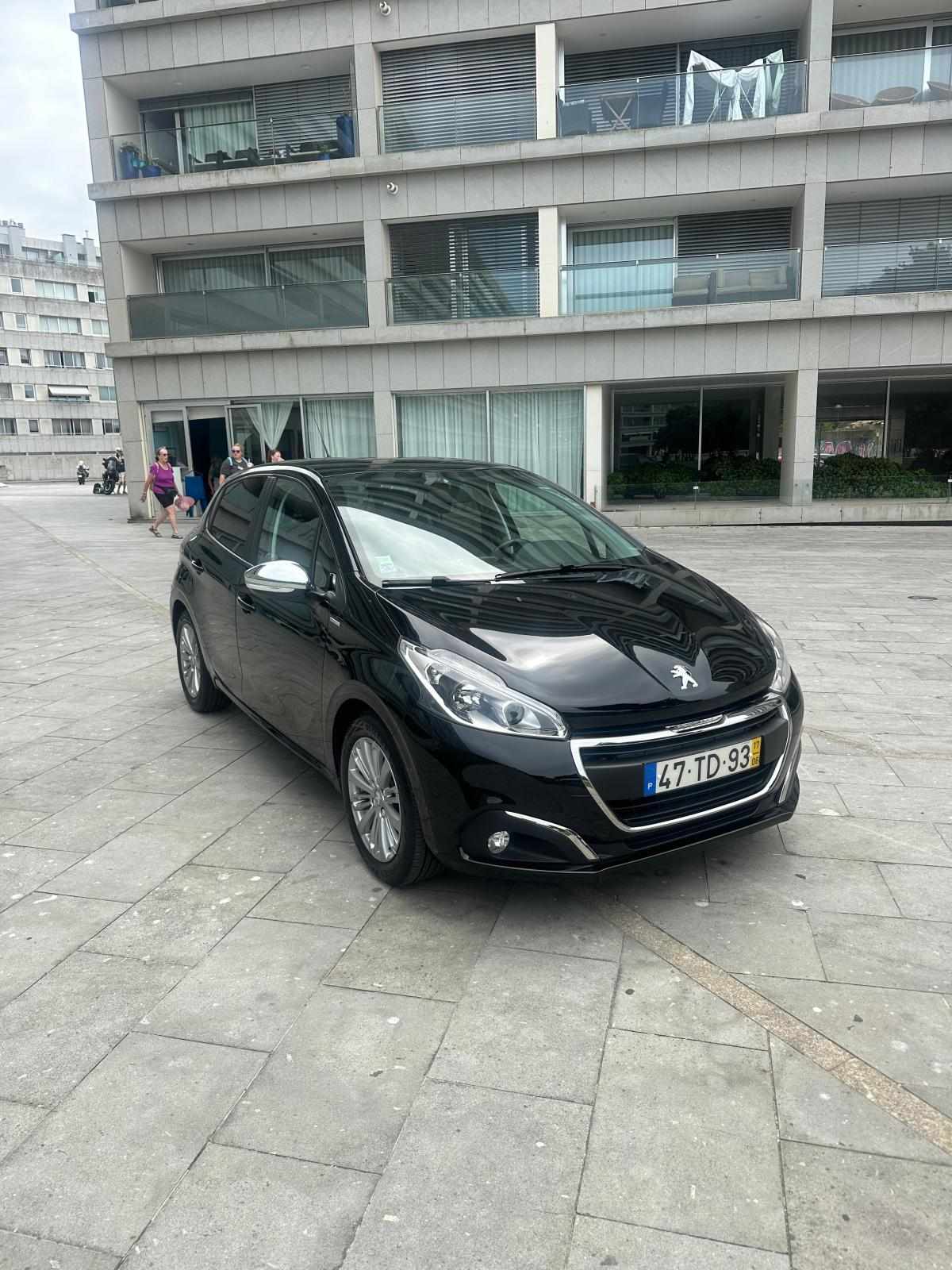 peugeot-208-1-2-vti-2017-gasolina-1199cc