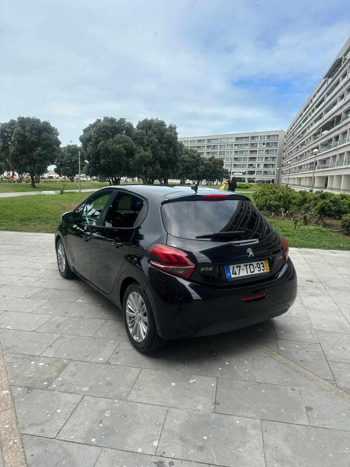 peugeot-208-1-2-vti-2017-gasolina-1199cc