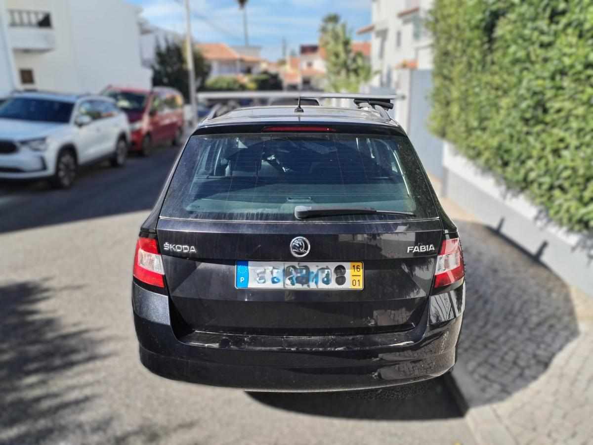 skoda-fabia-1-0-mpi-2016-gasolina-999cc
