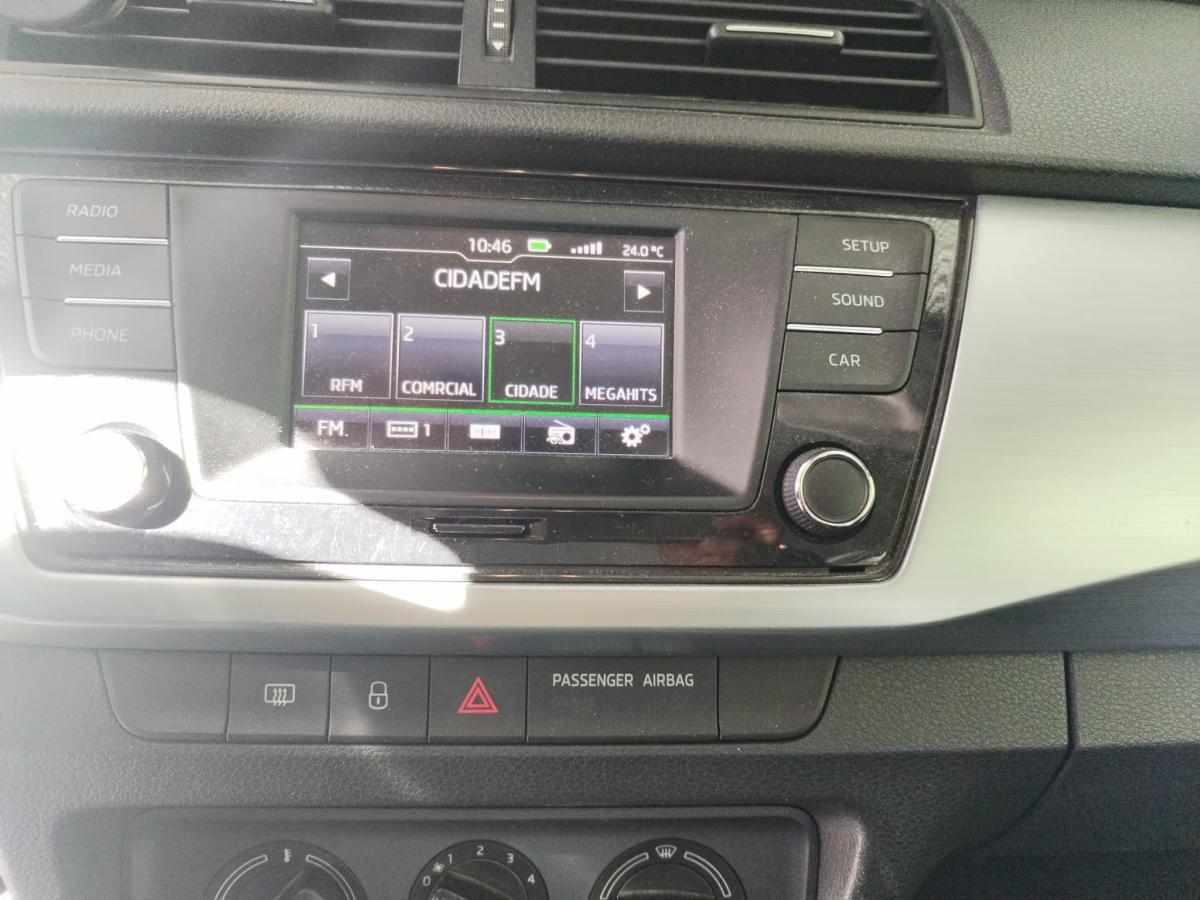 skoda-fabia-1-0-mpi-2016-gasolina-999cc