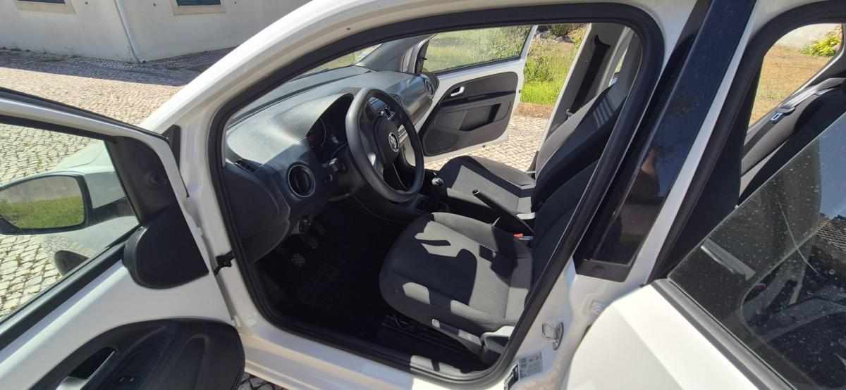 volkswagen-up-1-0-2017-gasolina-999cc