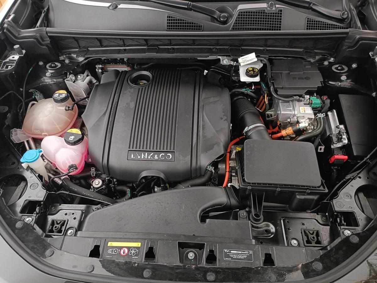 lynk-&-co-01-1-5-td-hev-7dct-2022-hibrido-a-gasolina-1477cc