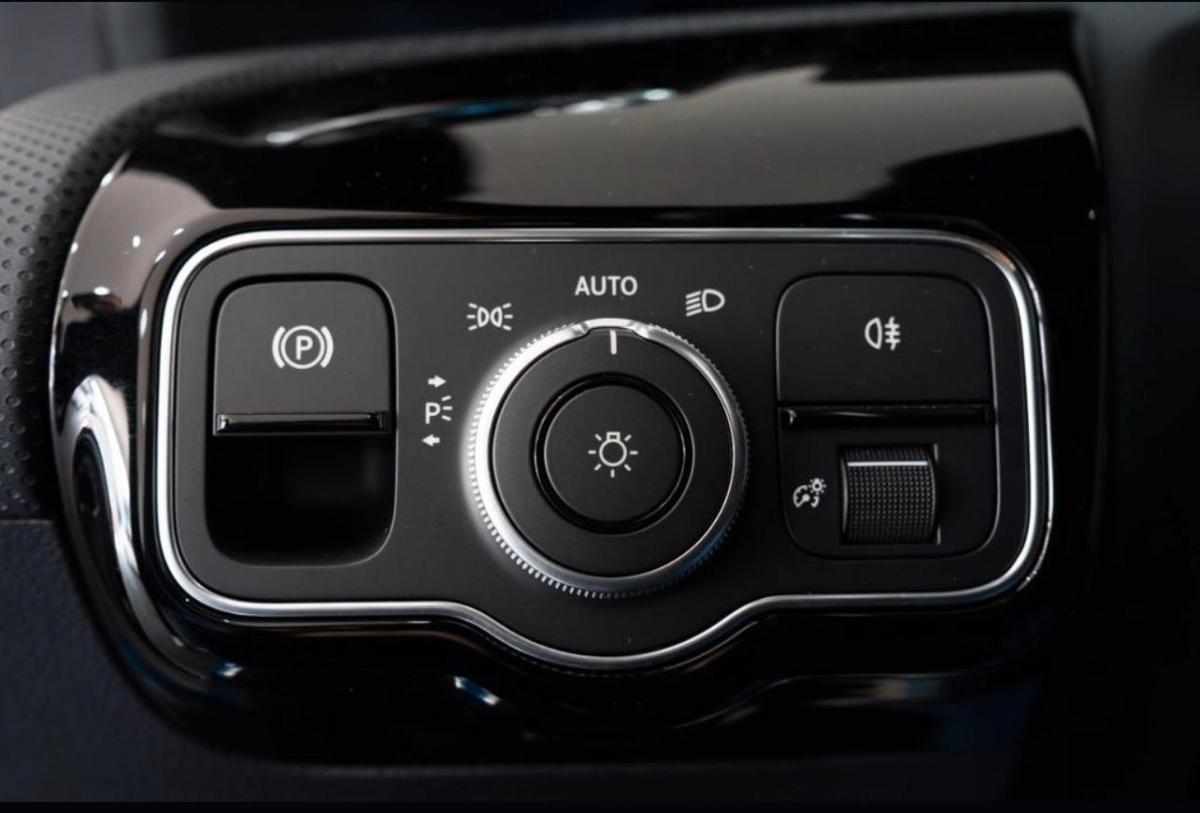 mercedes-benz-cla-250e-2023-gasolina-1332cc
