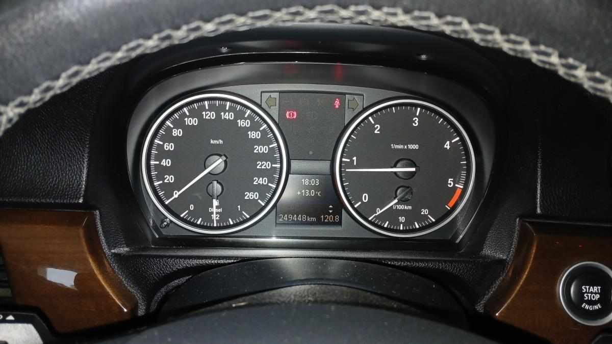 bmw-serie-3-320d-2010-diesel-1995cc