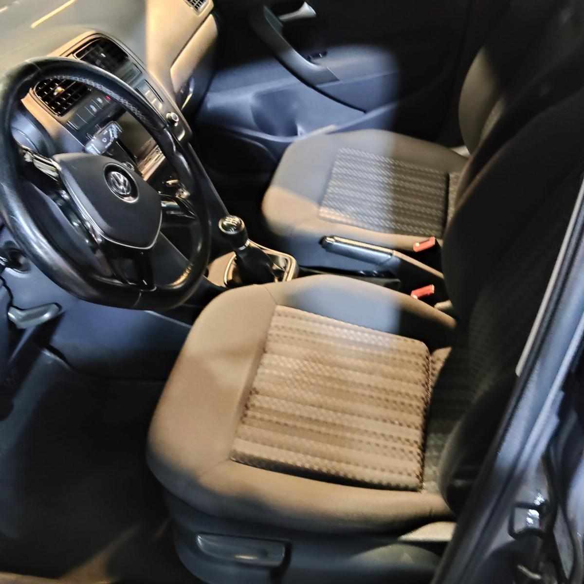 volkswagen-polo-1-0-2015-gasolina-999cc