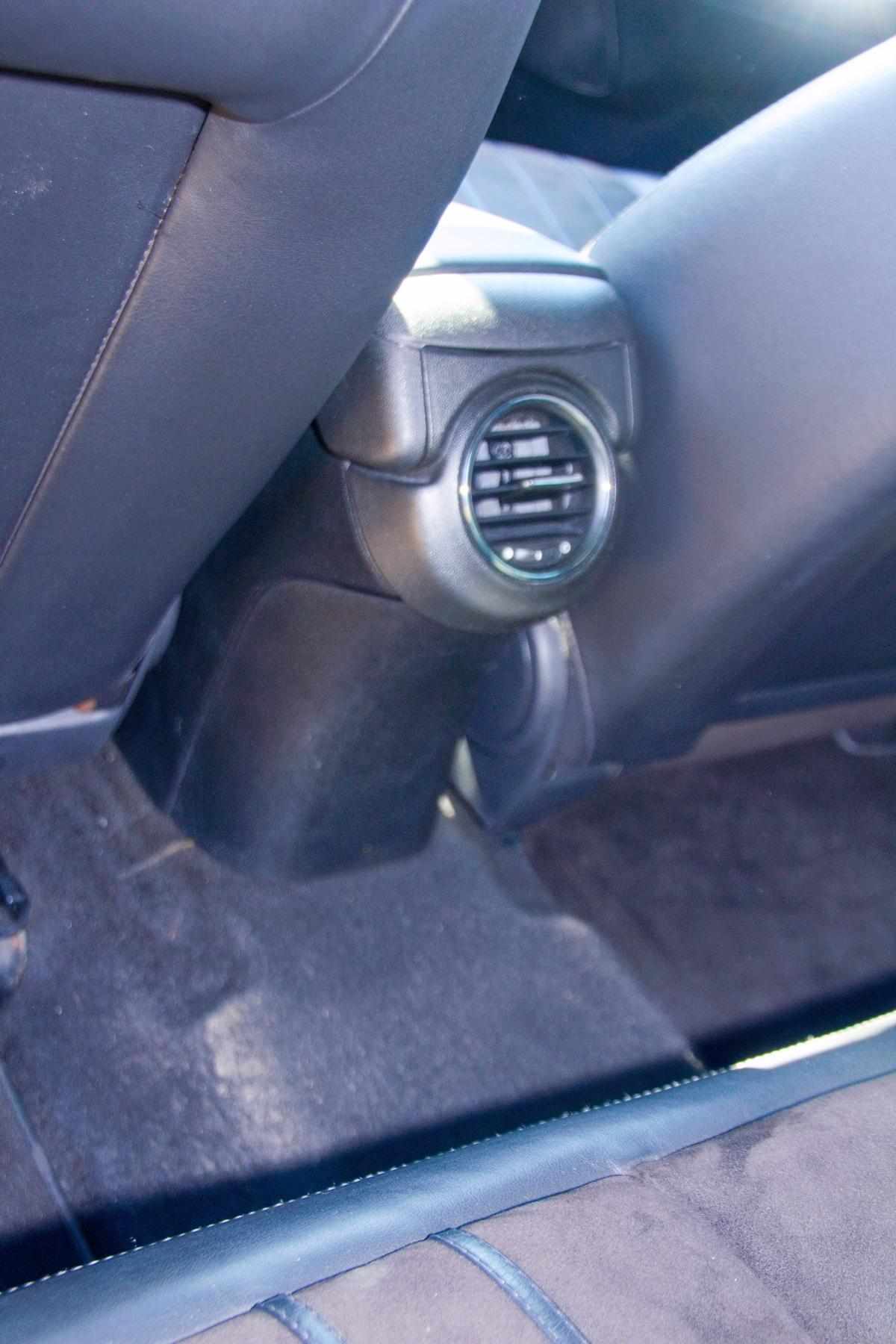 lancia-delta-1-6-2009-diesel-1598cc