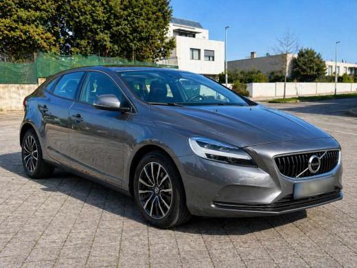 volvo-v40-2-0-d3-2019-diesel-1969cc