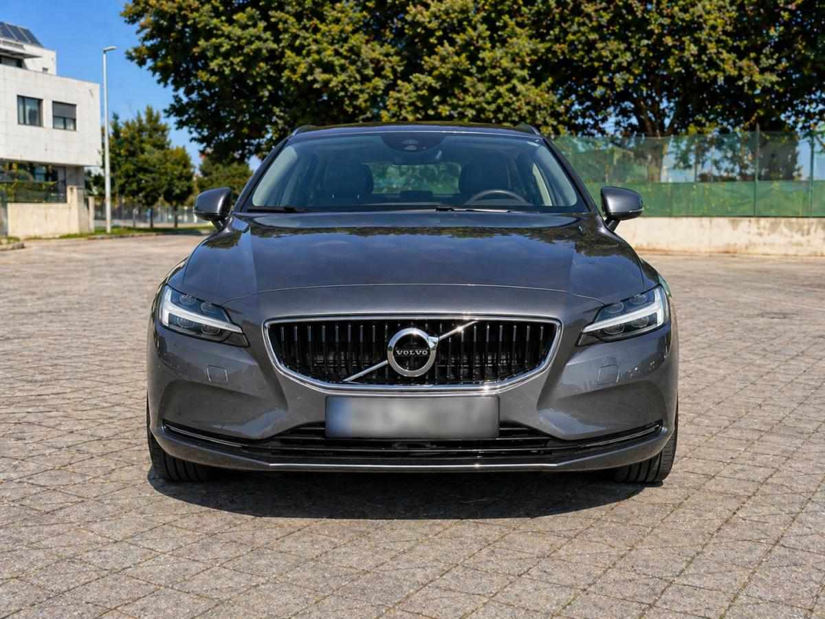 volvo-v40-2-0-d3-2019-diesel-1969cc