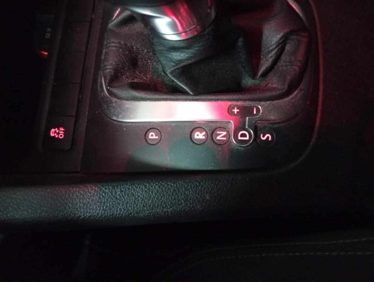 volkswagen-scirocco-2-0-tdi-2013-diesel-1968cc