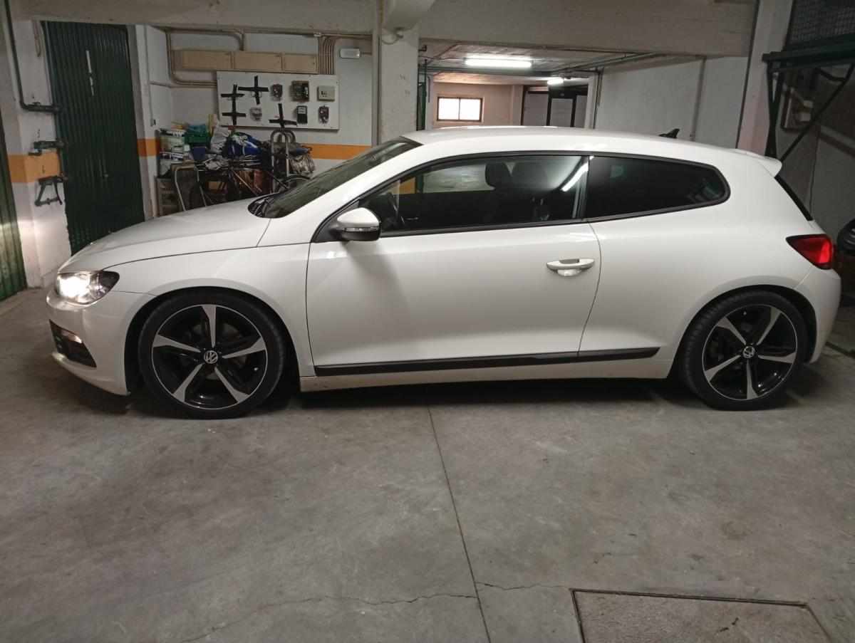 volkswagen-scirocco-2-0-tdi-2013-diesel-1968cc