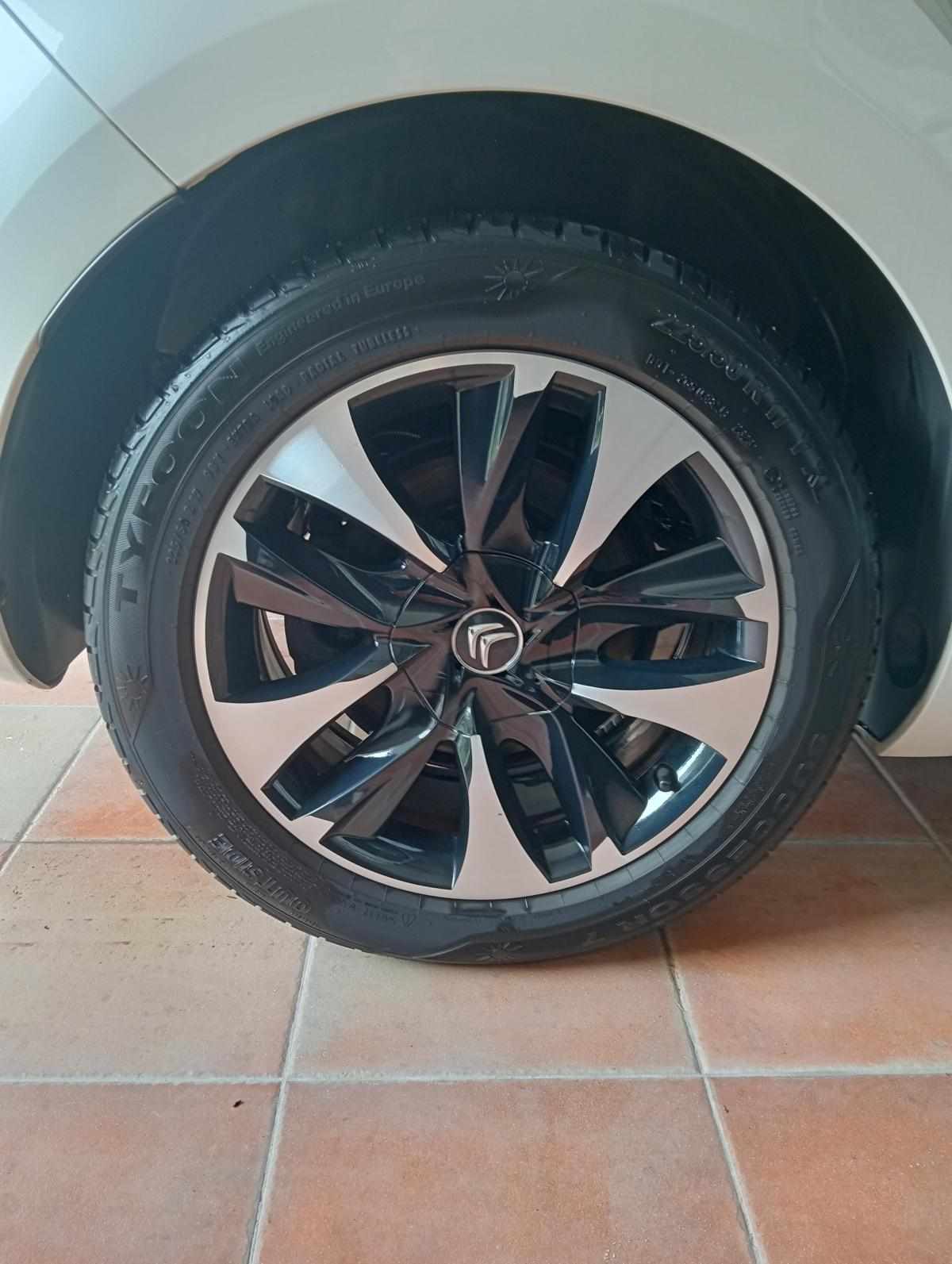 citroen-ds5-2-0-hybrid4-airdream-awd-2013-diesel-1997cc