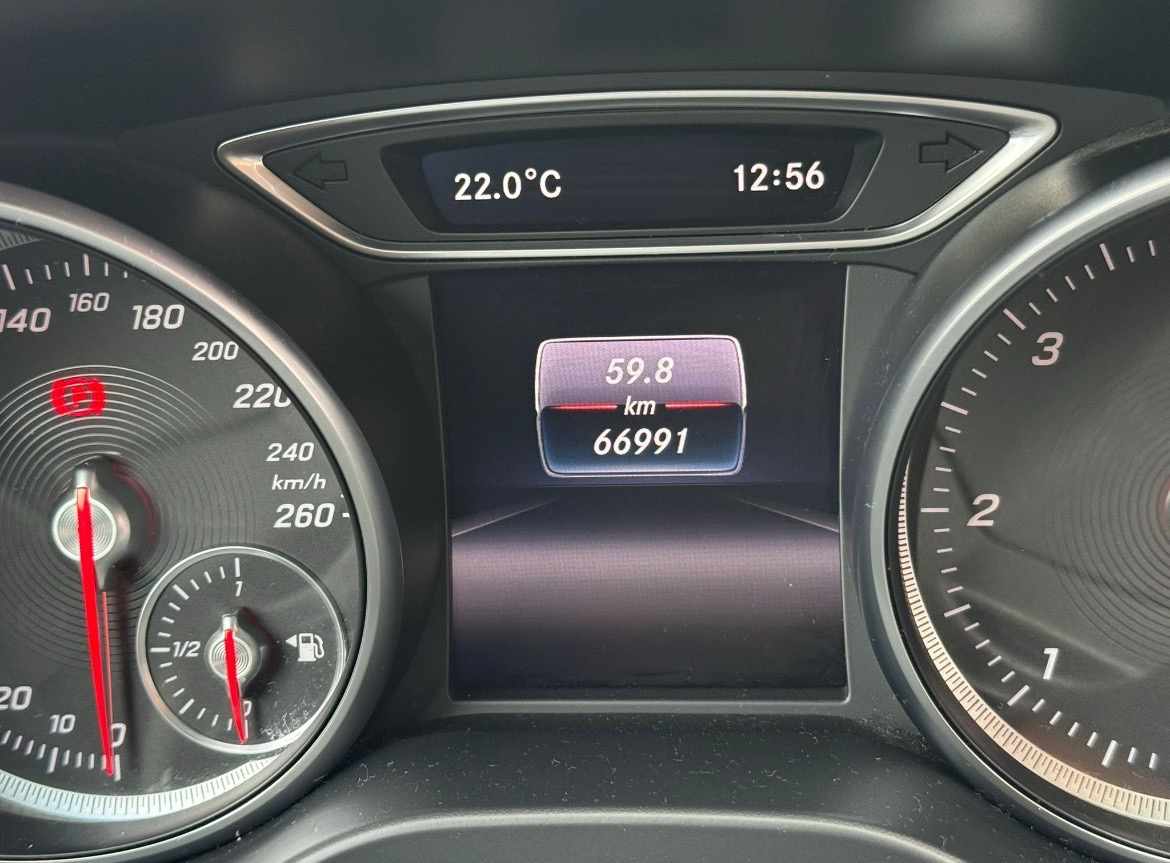 mercedes-benz-cla-180-d-blueefficiency-2017-diesel-1461cc