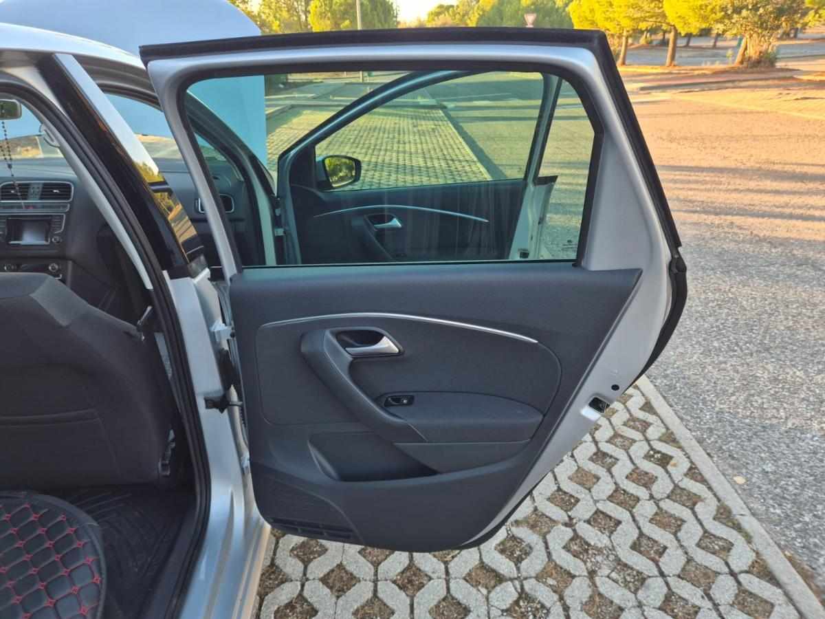 volkswagen-polo-1-4-tdi-bluemotion-2015-diesel-1422cc