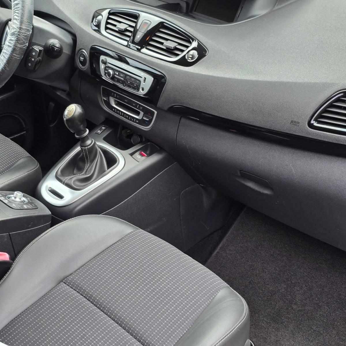 renault-grand-scenic-1-5dci-limited-2015-diesel-1461cc