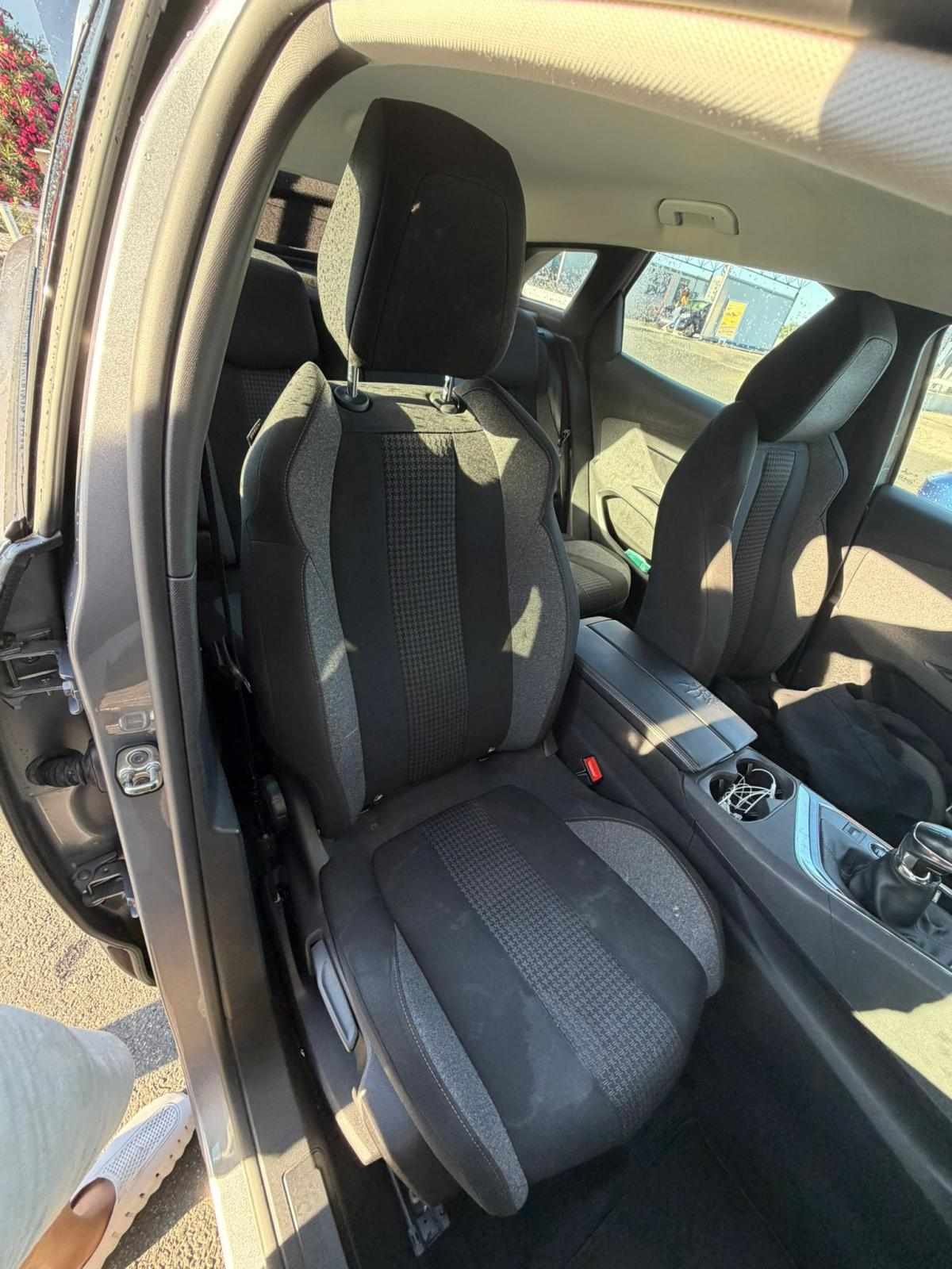 peugeot-3008-1-5-bluehdi-2021-diesel-1499cc