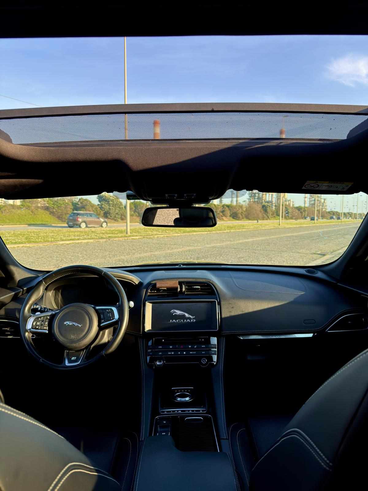jaguar-f-pace-20d-awd-2018-diesel-1999cc