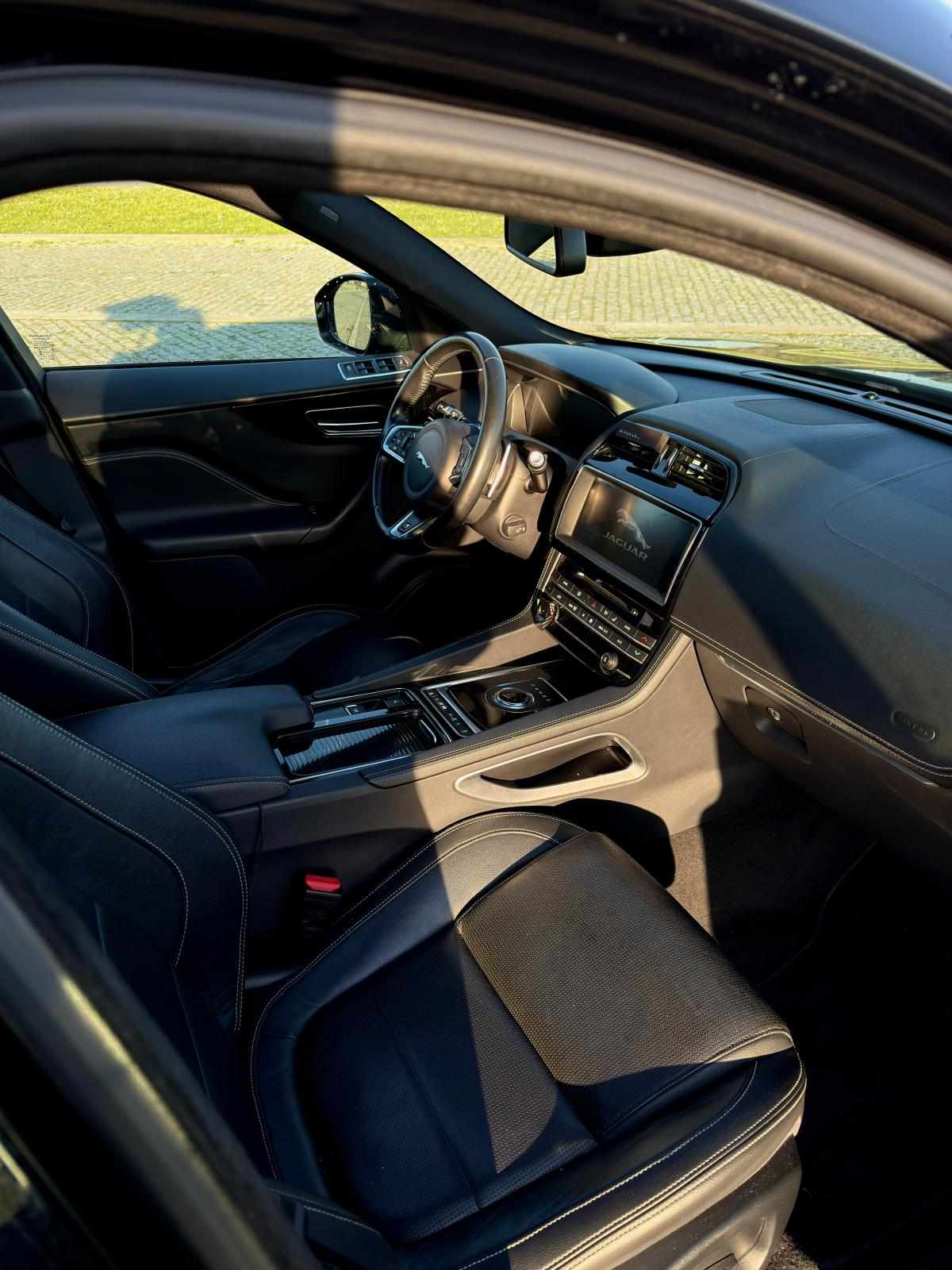 jaguar-f-pace-20d-awd-2018-diesel-1999cc