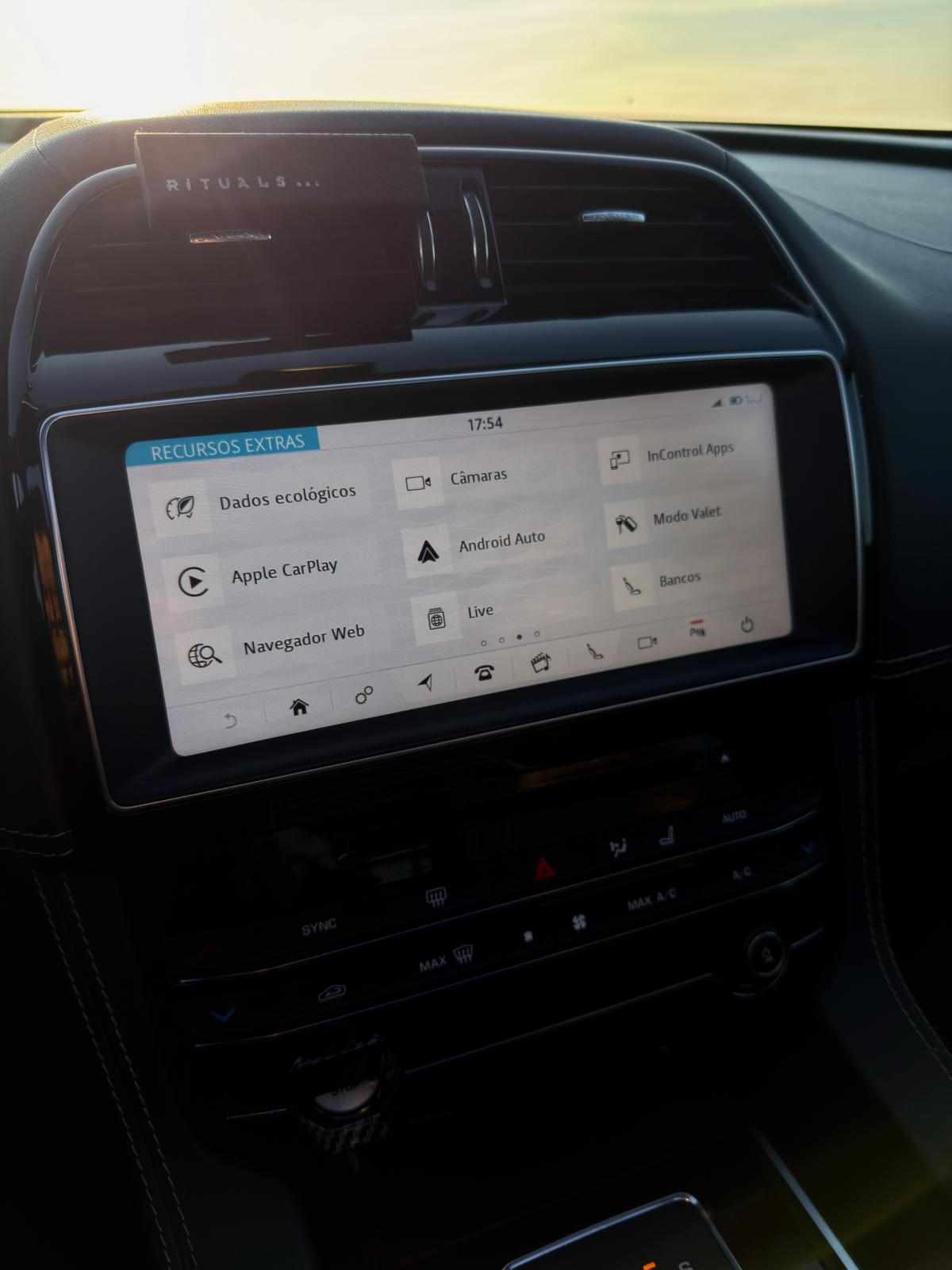 jaguar-f-pace-20d-awd-2018-diesel-1999cc