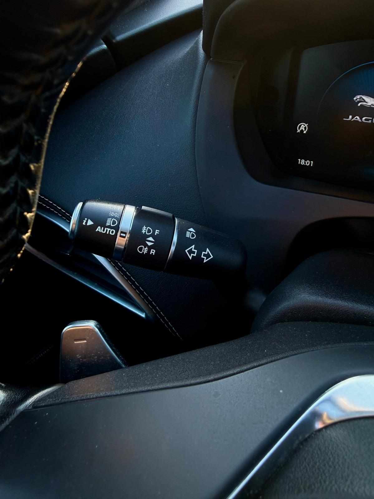 jaguar-f-pace-20d-awd-2018-diesel-1999cc