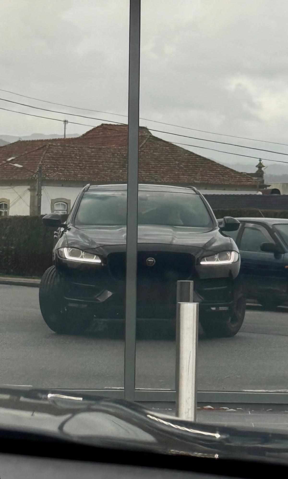 jaguar-f-pace-20d-awd-2018-diesel-1999cc
