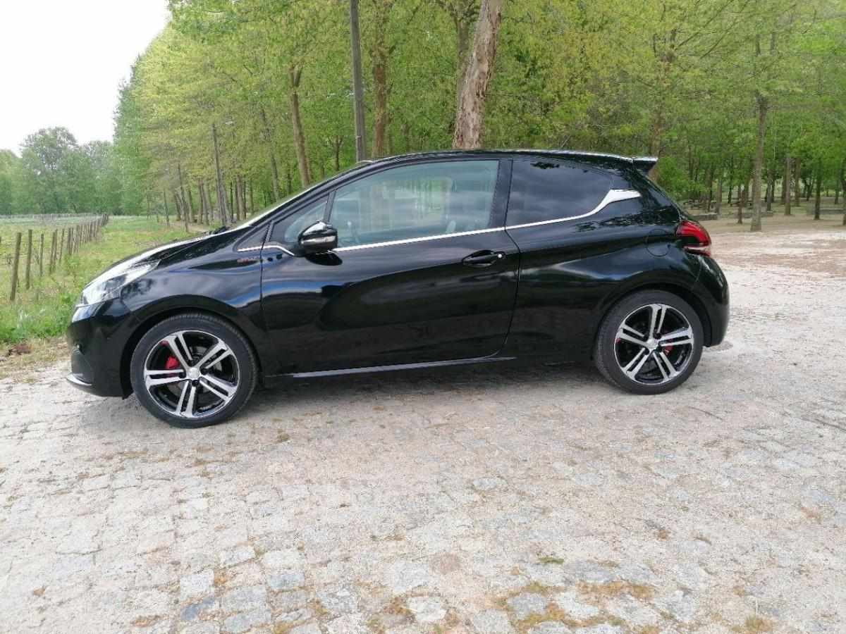 peugeot-208-2016-diesel-1600cc