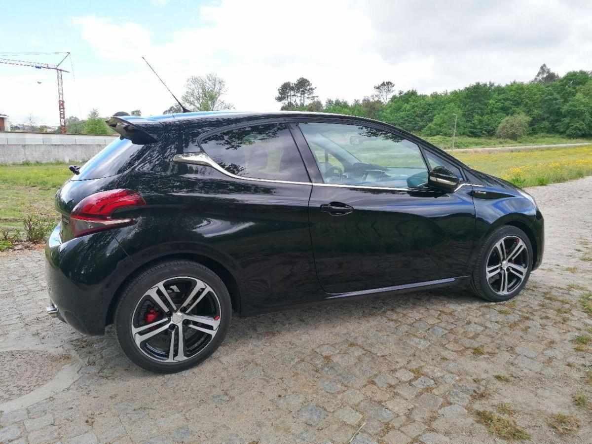 peugeot-208-2016-diesel-1600cc