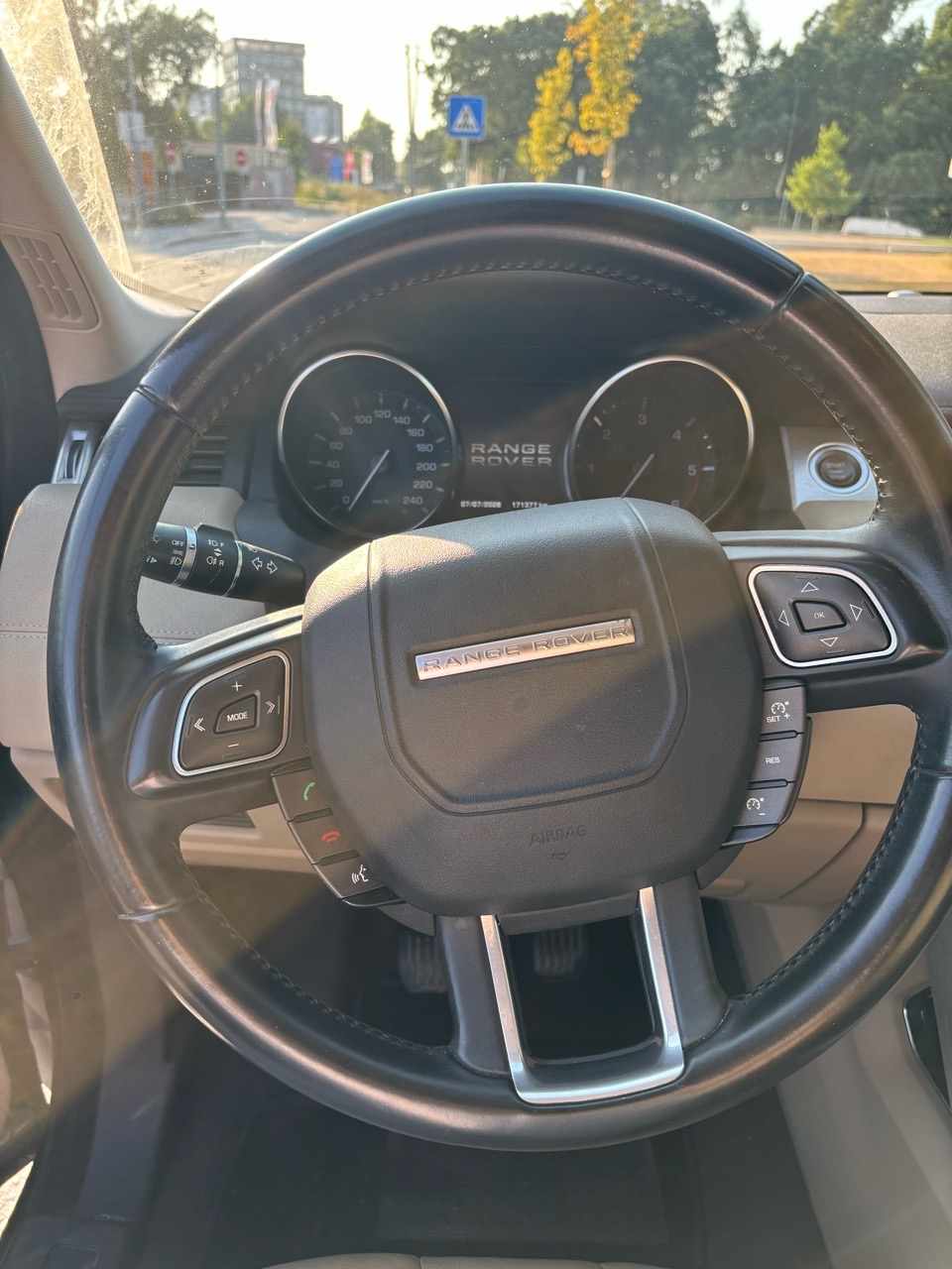 land-rover-range-rover-evoque-2-2-sd4-awd-2013-diesel-2179cc