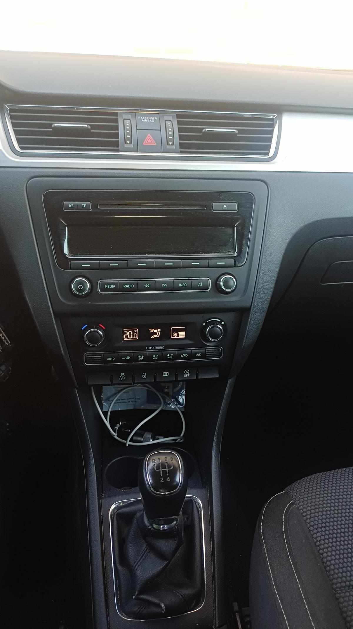 skoda-rapid-1-6-tdi-2014-diesel-1598cc