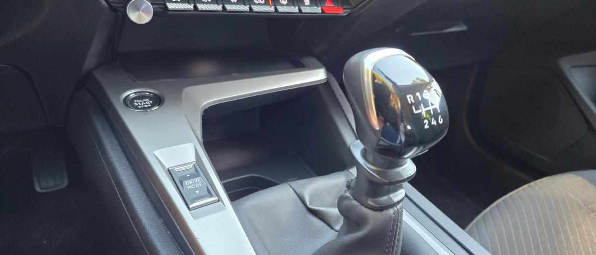 peugeot-308-1-2-puretech-2023-gasolina-1199cc