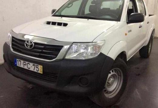 toyota-hilux-2-5-4wd-2014-diesel-2494cc