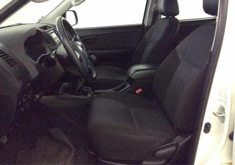 toyota-hilux-2-5-4wd-2014-diesel-2494cc