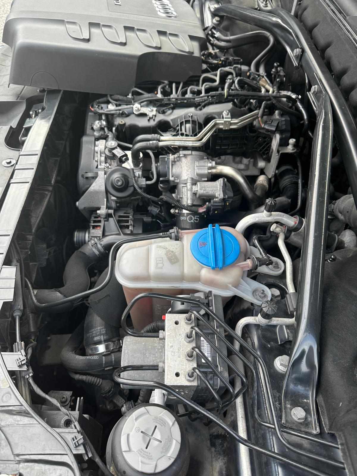 audi-q5-2-0-tdi-dpf-quattro-2009-diesel-1968cc