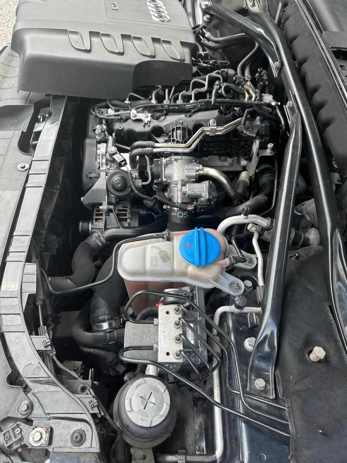 audi-q5-2-0-tdi-dpf-quattro-2009-diesel-1968cc