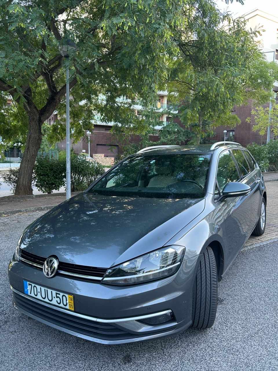 volkswagen-golf-1-6-tdi-bluemotion-2018-diesel-1598cc