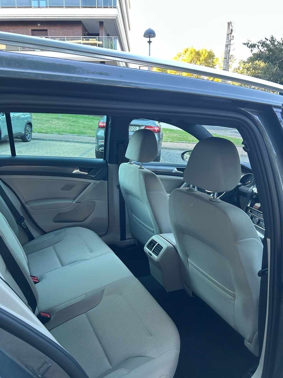 volkswagen-golf-1-6-tdi-bluemotion-2018-diesel-1598cc