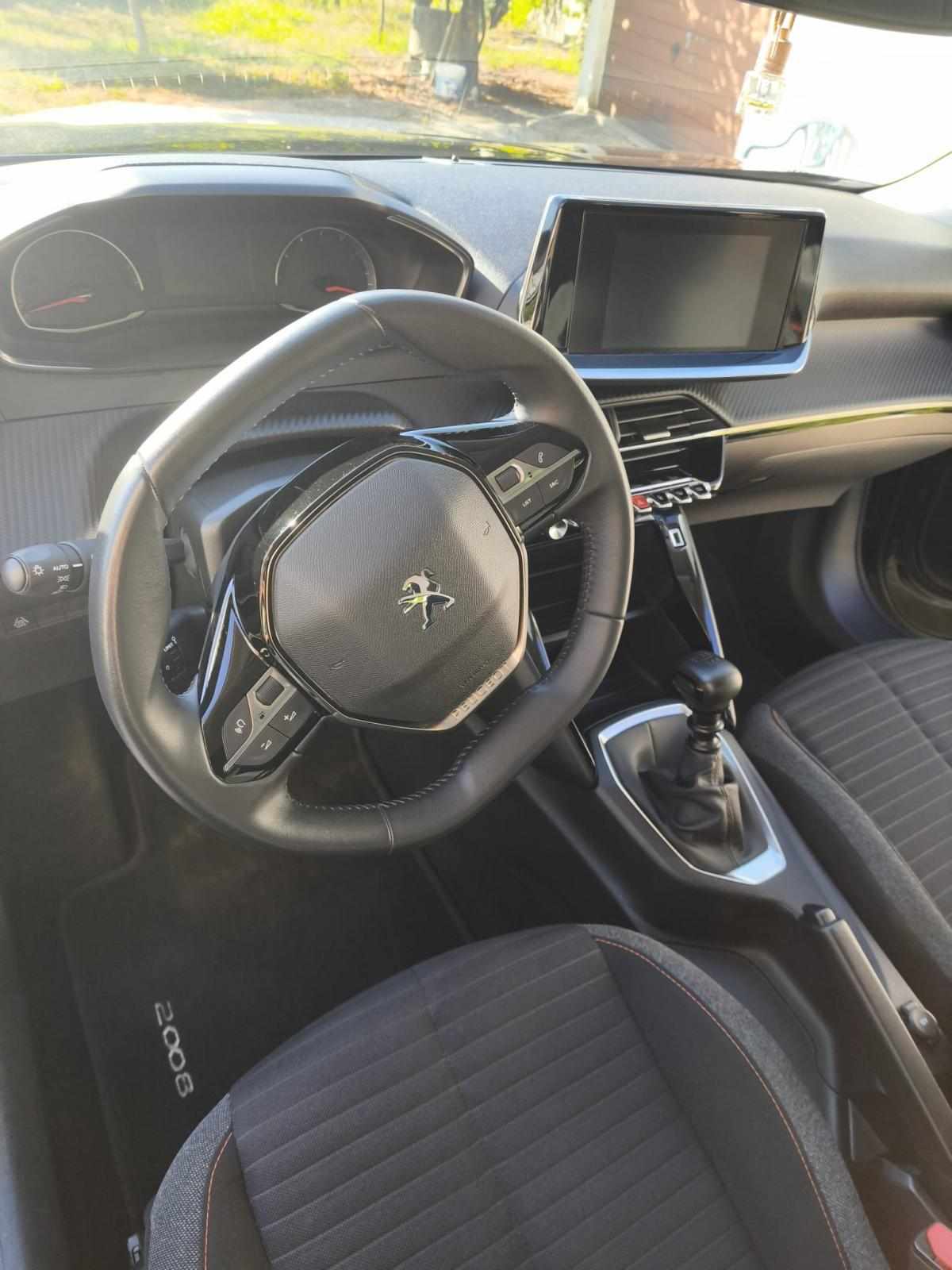peugeot-2008-1-2-puretech-2022-gasolina-1199cc