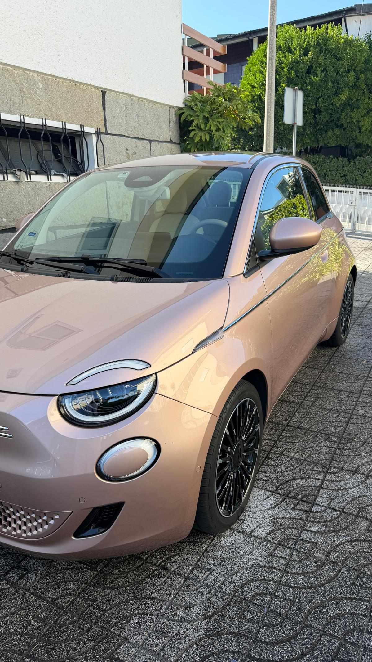 fiat-500-500e-42-kwh-2022-eletrico