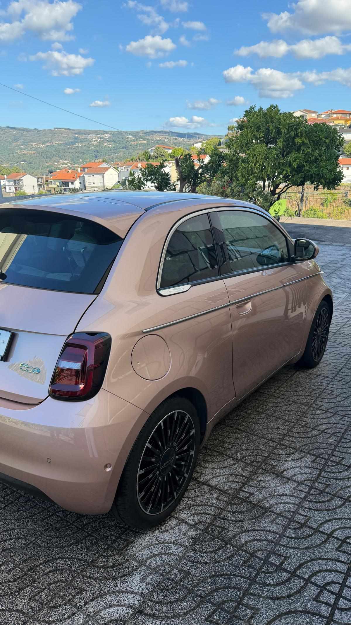 fiat-500-500e-42-kwh-2022-eletrico
