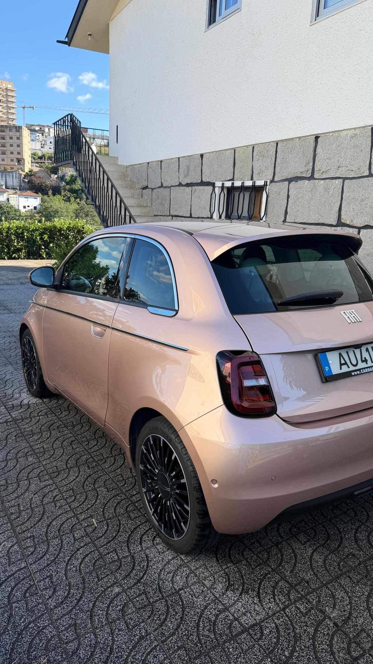 fiat-500-500e-42-kwh-2022-eletrico