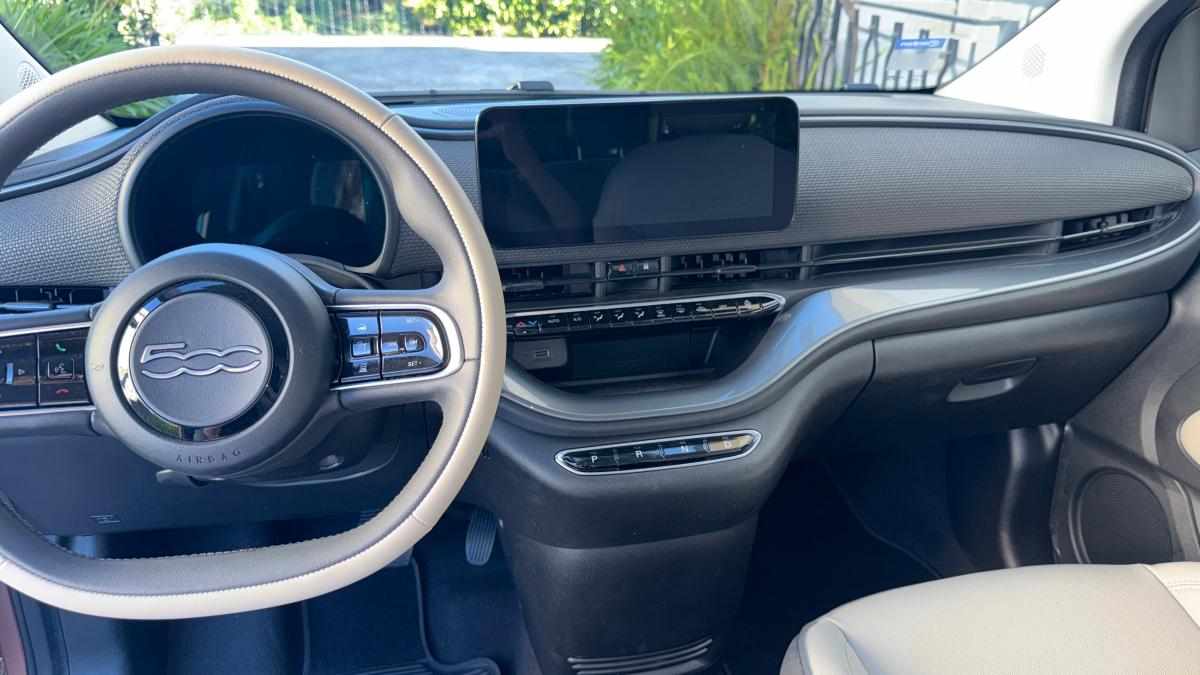 fiat-500-500e-42-kwh-2022-eletrico
