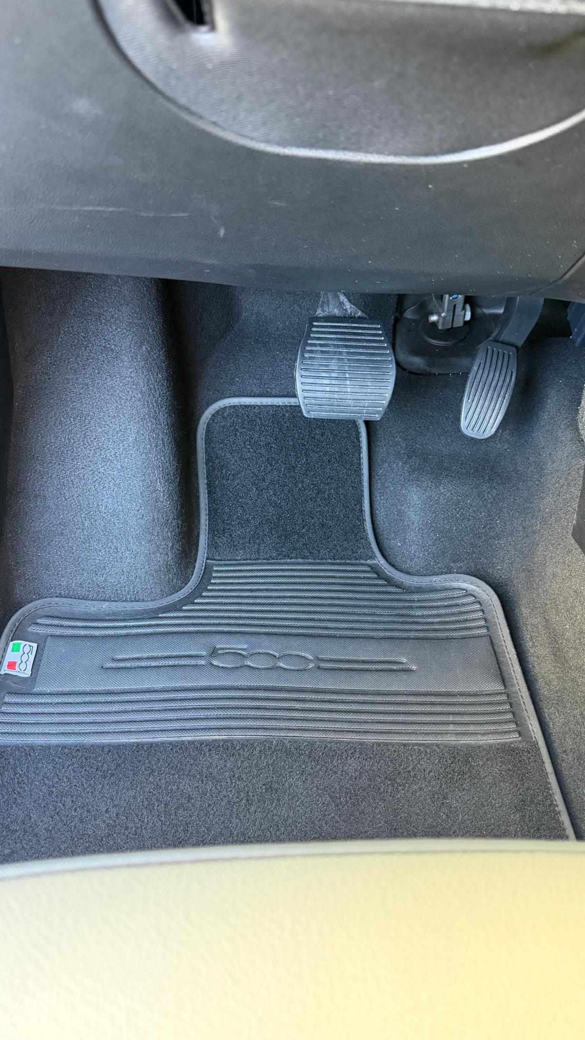 fiat-500-500e-42-kwh-2022-eletrico